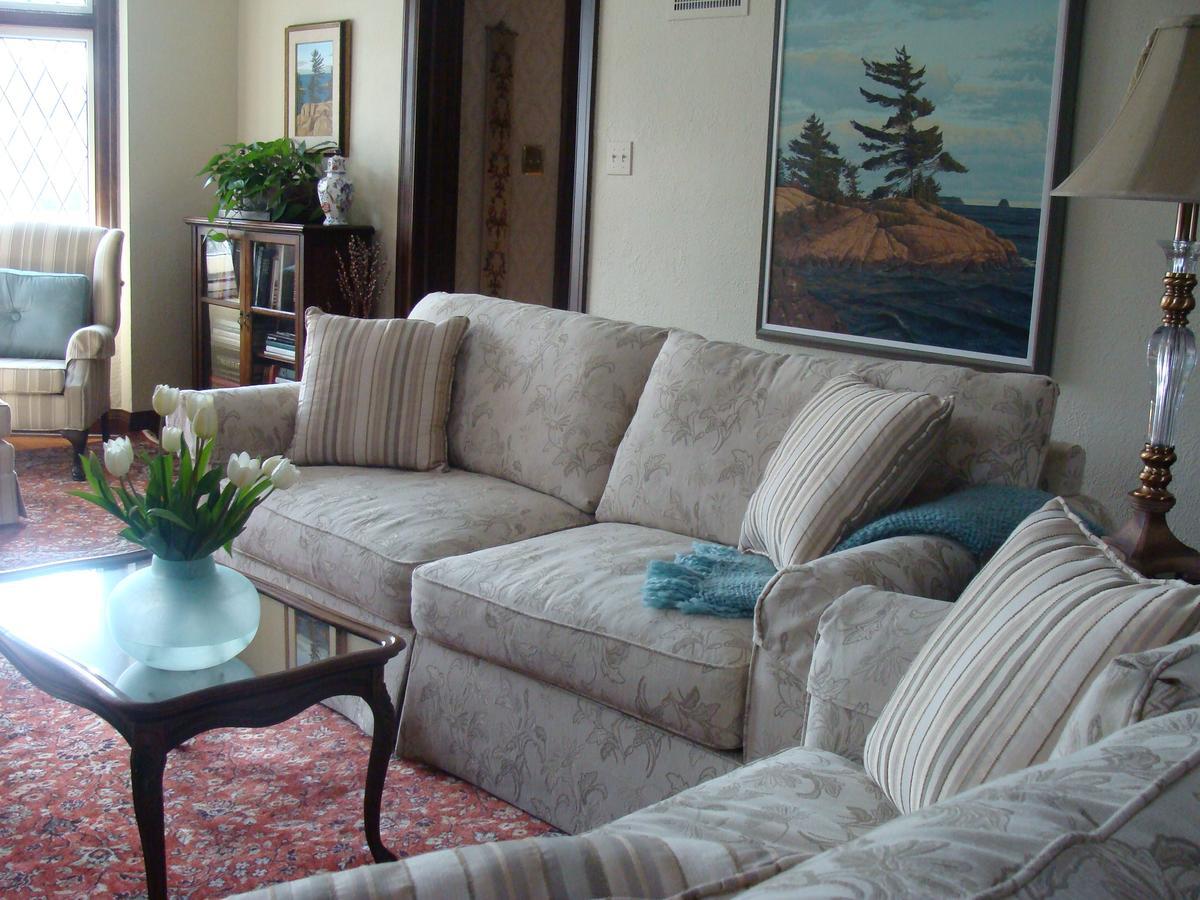 Robinsong Bed & Breakfast Thorold ภายนอก รูปภาพ