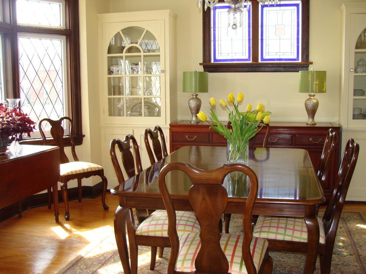 Robinsong Bed & Breakfast Thorold ภายนอก รูปภาพ